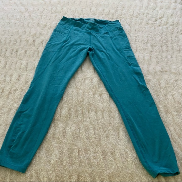 Toad&Co Terrane 7/8 Tight Curacao Blue Women's Medium - Picture 4 of 4